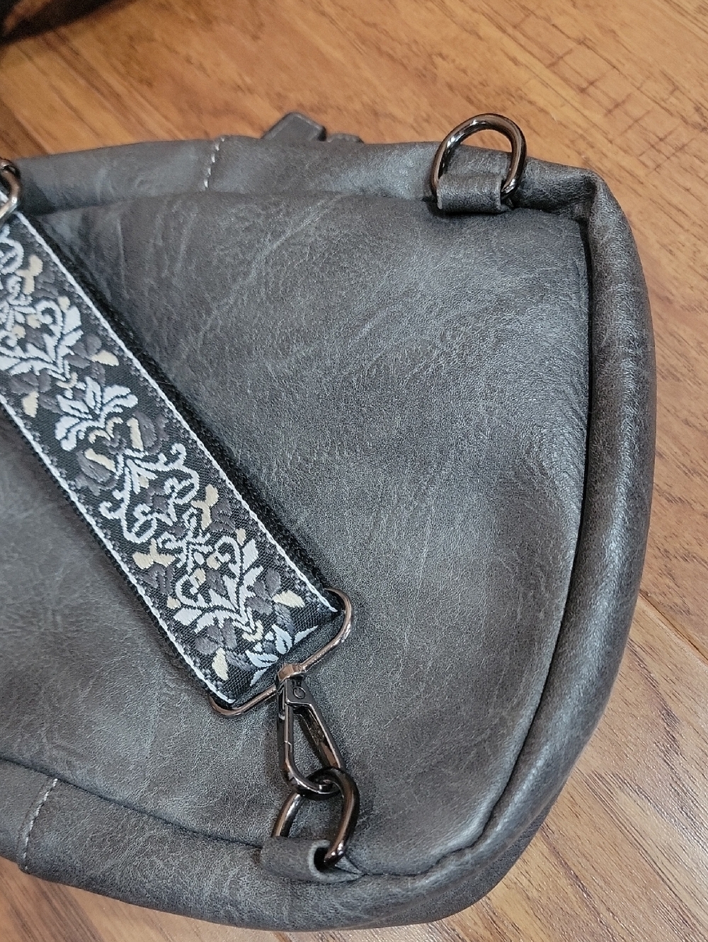 Sam & Hadley Convertible Crossbody Sling Bag - Picture 12 of 15
